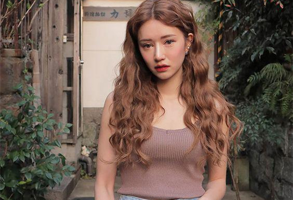 25 kiểu tóc xoăn sóng ngắn, lơi, nước đẹp nhất 2021 phù hợp với mọi cô gái - 3