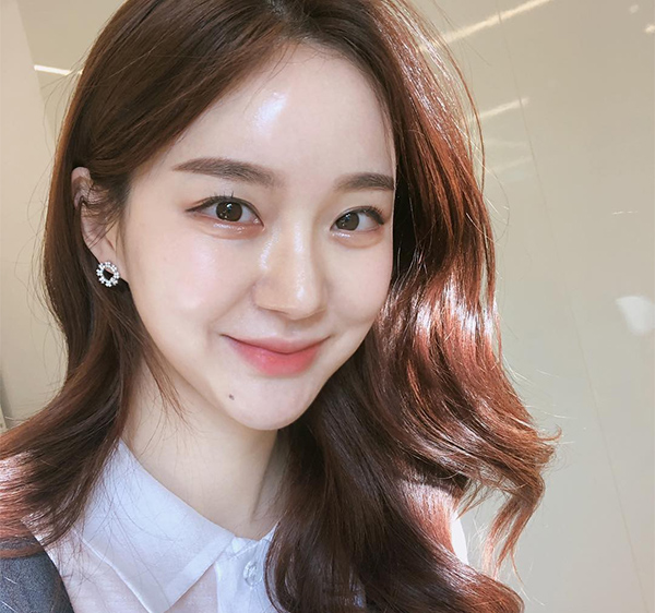 25 kiểu tóc xoăn sóng ngắn, lơi, nước đẹp nhất 2021 phù hợp với mọi cô gái - 7