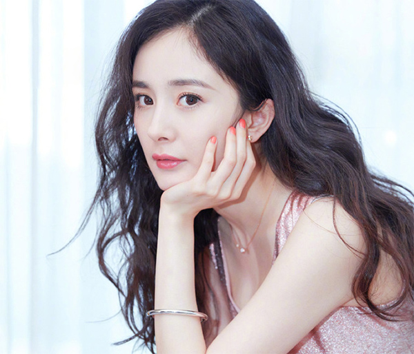 25 kiểu tóc xoăn sóng ngắn, lơi, nước đẹp nhất 2021 phù hợp với mọi cô gái - 6