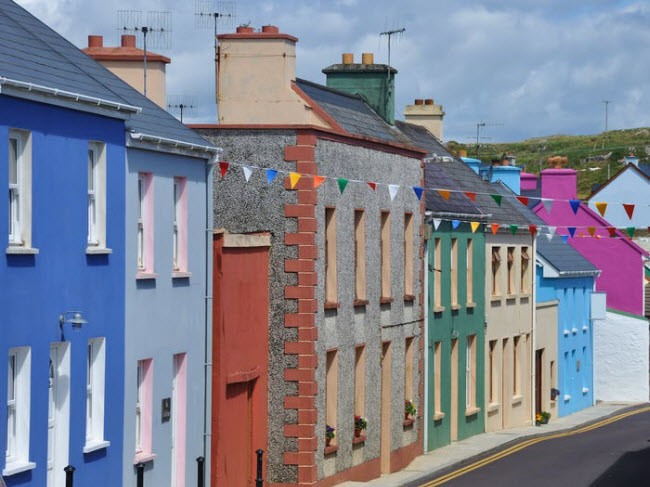 Với những ngôi nhà nhiều màu sắc. thành phố Cork là điểm đến hấp dẫn đối với những du khách thích chụp ảnh.
