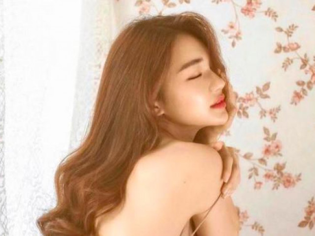 Thời trang - Loạt mỹ nhân Việt khoe hình ảnh nóng bỏng chào đón năm mới 2021