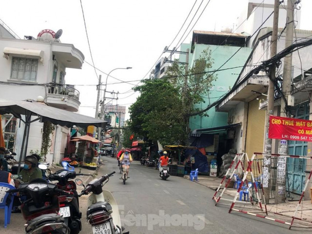 Tin tức trong ngày - TP.HCM: Phong tỏa, cách ly ngôi nhà người phụ nữ nhập cảnh "chui" ở Q.Tân Phú