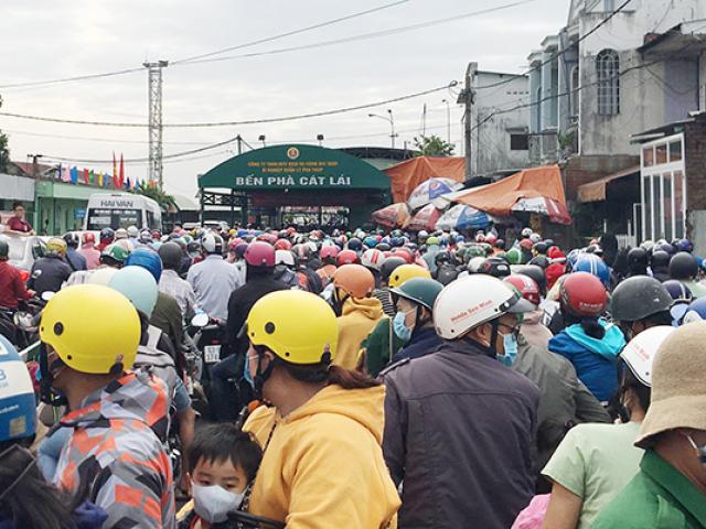 Tin tức trong ngày - Người dân đổ xô đi nghỉ Tết Dương lịch 2021 và cảnh “rồng rắn” từ sáng đến trưa ở cửa ngõ Sài Gòn