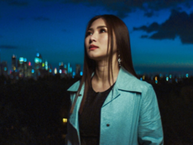 Ca nhạc - MTV - Hương Tràm bật khóc, xin lỗi gia đình vì không về quê ăn Tết