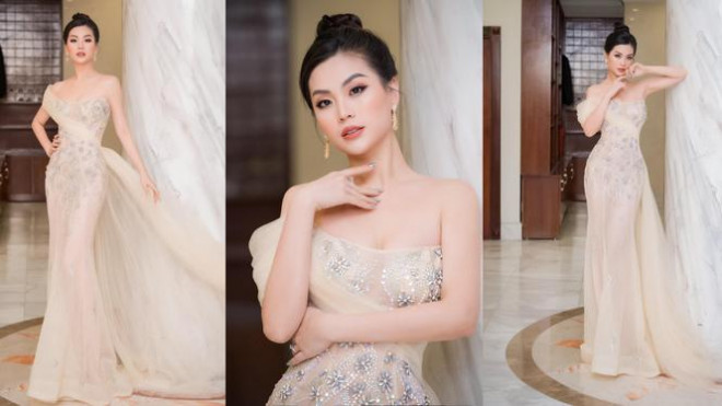Á hậu Diễm Trang đẹp tựa nữ thần với chiếc váy đính đá cầu kì. Đây chính là trang phục người đẹp diện khi xuất hiện tại đêm nhạc chào năm mới 2021 với trong vai trò MC