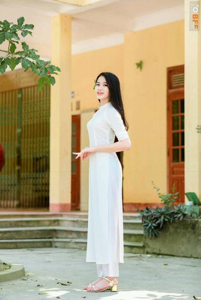 Ảnh cấp 3 của Hoa hậu Đỗ Thị Hà và Trần Tiểu Vy 'gây thương nhớ' - 13