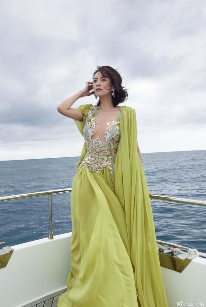 Nhan sắc rực rỡ tuổi tứ tuần của Chương Tử Di - 3