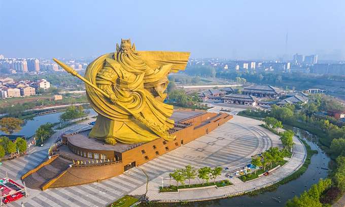 Tượng Quan Vũ nặng 1.200 tấn ở thành phố Kinh Châu sẽ bị di dời.