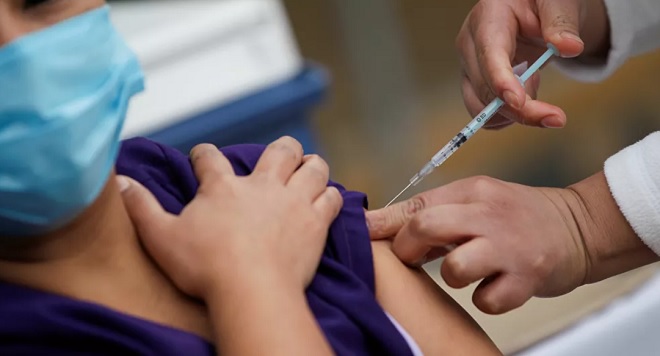 Mexico đang tìm hiểu nguyên nhân một nữ bác sĩ bị viêm não tủy sau khi tiêm vaccine ngừa Covid-19.