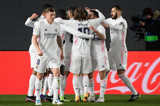 Video Real Madrid - Celta Vigo: Mở điểm chóng vánh, đánh chiếm ngôi đầu - 3