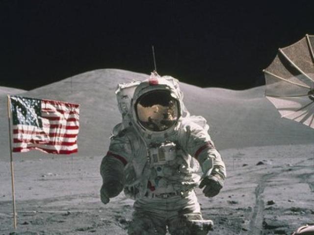 Du lịch - Lên mặt trăng khó không, ai là người duy nhất đến giờ được an táng ở đó?