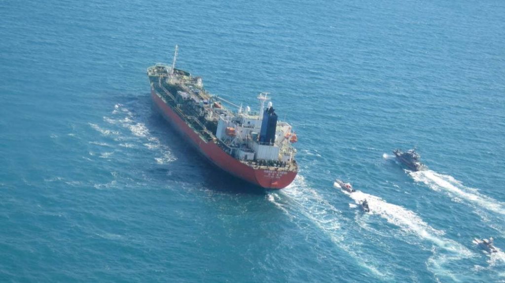 Tàu Hankuk Chemi của Hàn Quốc bị Iran bắt giữ (ảnh: Guardian)