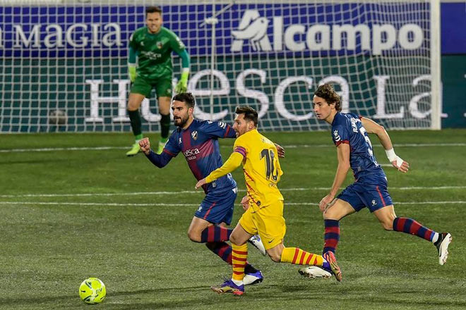 Video Huesca - Barcelona: Messi rực sáng, "vị cứu tinh" bất ngờ - 1