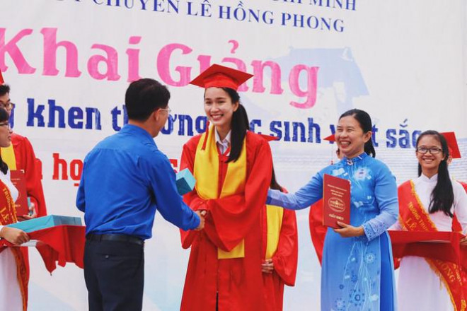 Vẻ đẹp trong veo của Á hậu Phạm Ngọc Phương Anh thời cấp 3 - 9