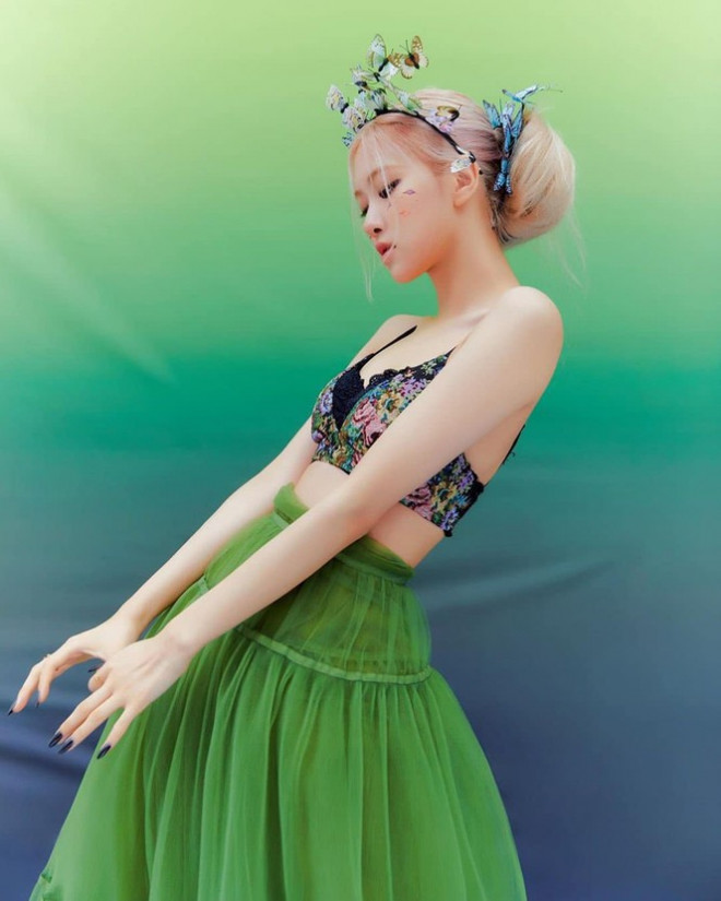Học ngay Jisoo và Rosé (BLACKPINK) cách biến bra-top thành crop-top mà không phô tí nào - 4