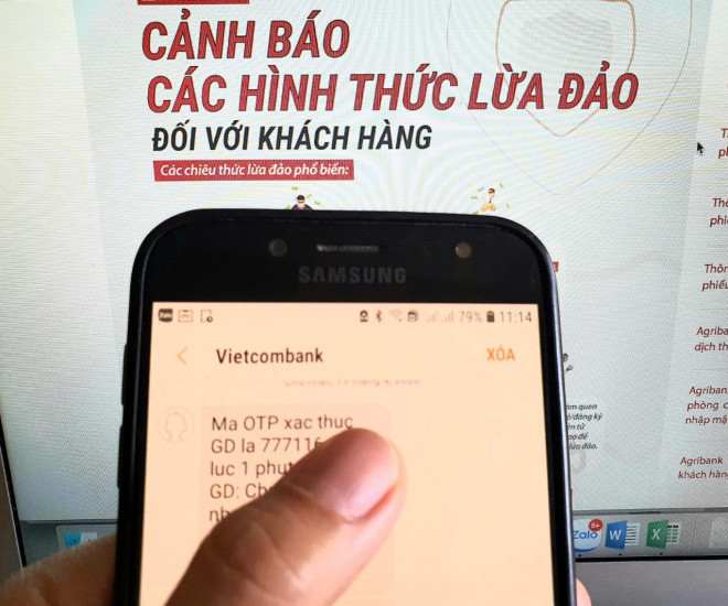 Khách hàng cần tuyệt đối bảo mật thông tin cá nhân, mã OTP để tránh bị mất tiền oan. Ảnh: Lam Giang