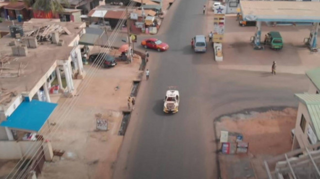 Giấc mơ xe hơi 200 USD của thiếu niên nghèo Ghana - 4