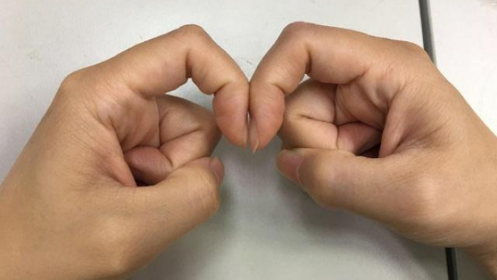 Phát hiện ung thư phổi giai đoạn cuối từ dấu hiệu ngỡ chẳng hề liên quan ở  tay