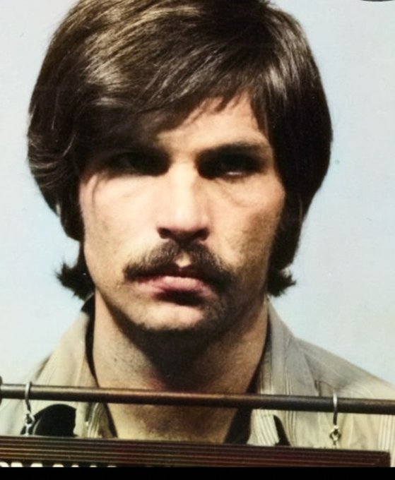 Bức ảnh chụp Steven Harper sau khi bị bắt vào năm 1978.