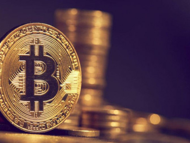 Kinh doanh - Tiền ảo bitcoin tăng điên loạn vượt mốc 800 triệu đồng