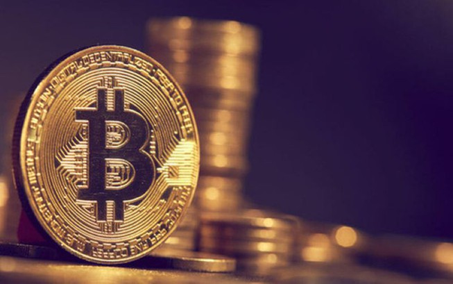 Tiền ảo bitcoin tăng điên loạn vượt mốc 800 triệu đồng - 1