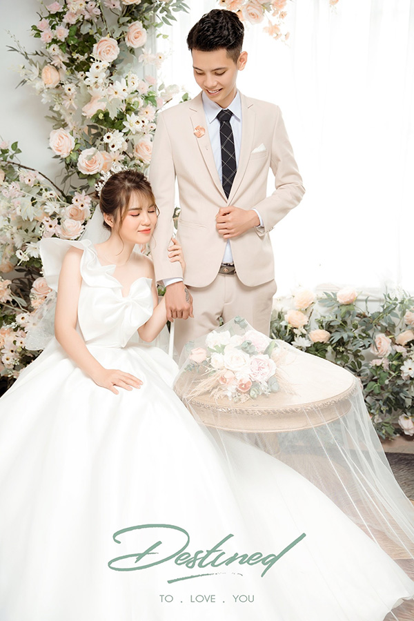 Trọn bộ ảnh cưới đậm chất riêng phong cách với phim trường mini chỉ từ 3 triệu