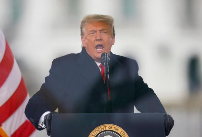 Tổng thống Trump phát biểu ngày 6/1 ở bên ngoài Nhà Trắng. Ảnh: Reuters