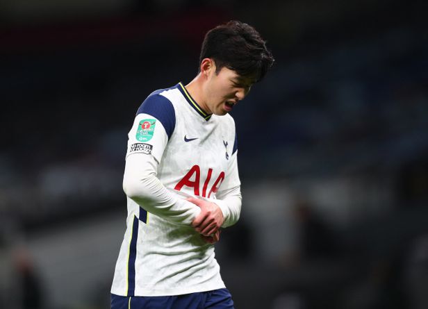 Son Heung Min với chi tiết bí ẩn bên tay phải khiến báo Hàn Quốc lo lắng - 1