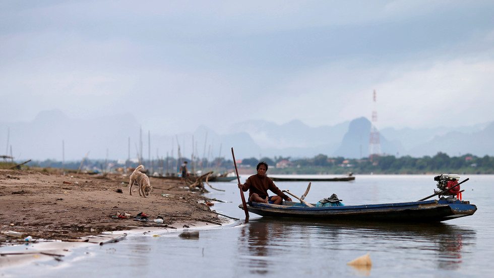 Một phần sông Mekong chảy qua tỉnh&nbsp;Nakhon Phanom, Thái Lan. Ảnh: Reuters