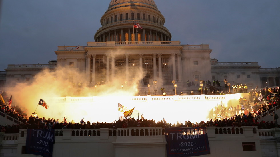Cuộc bạo loạn ở tòa nhà Quốc hội Mỹ chưa từng xảy ra trong quá khứ.