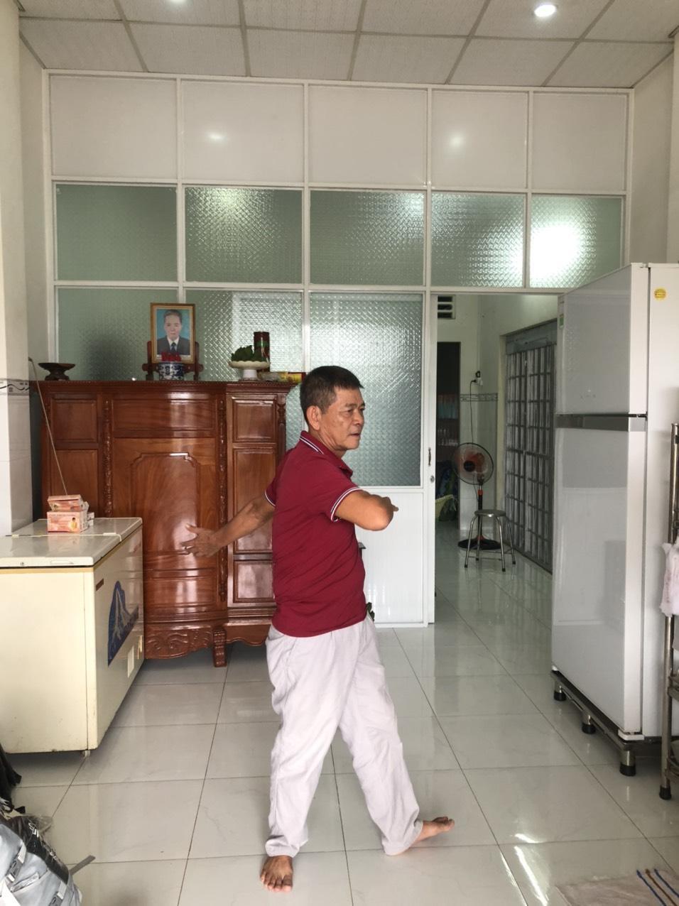 Ông Doanh duy trì tập khí công dưỡng sinh để nâng cao hiệu quả điều trị thoái hóa cột sống