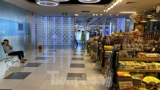 Ngôi chợ được thiết kế độc đáo, rộng rãi với diện tích sử dụng hơn 11.000 m2.