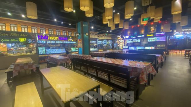 Thế nhưng vắng hoe