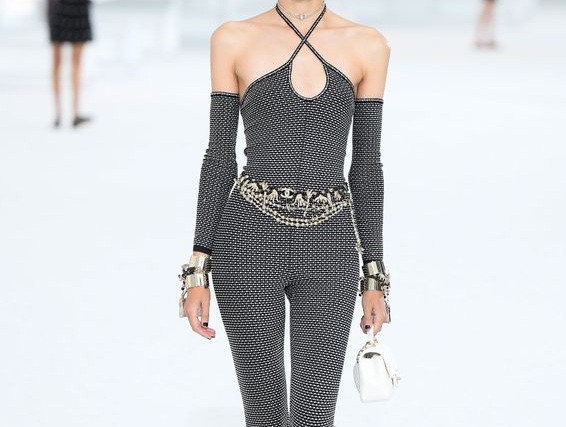 Từ bộ sưu tập Xuân Hè 2021 của Chanel, điểm danh 10 xu hướng thời trang sẽ lên ngôi - 5