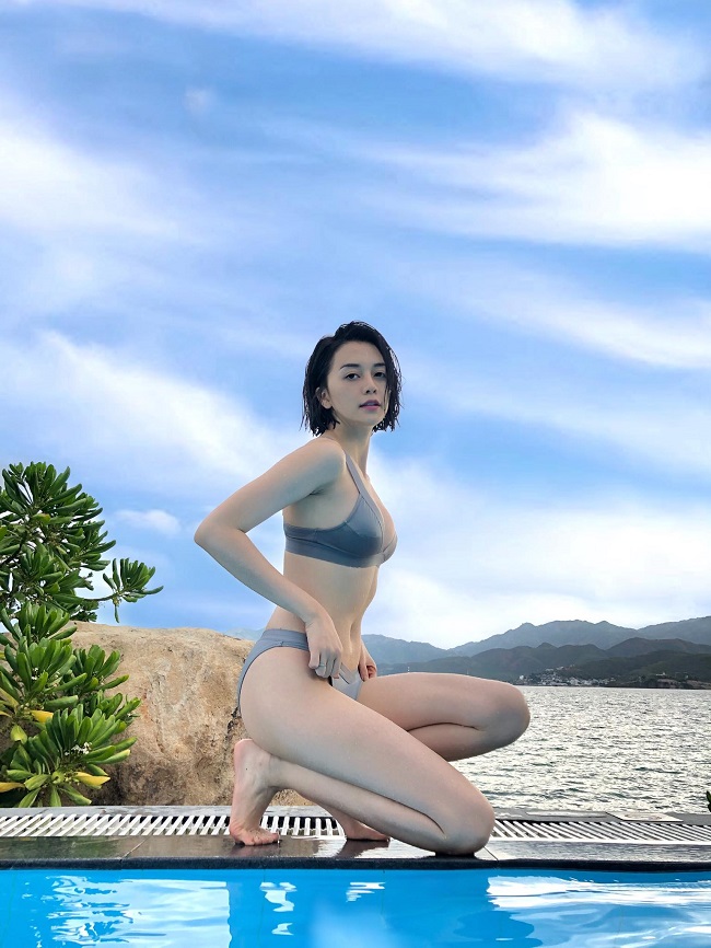 Nữ ca sĩ từng chia sẻ, cô tôn thờ chủ nghĩa tự do và mong muốn khán giả chú ý đến mình vì giọng hát, sản phẩm âm nhạc chứ không phải các ồn ào đời tư.
