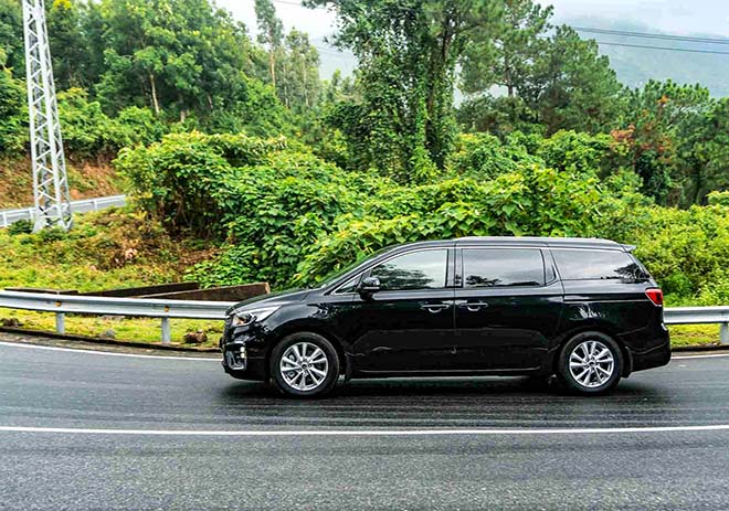 Giá lăn bánh xe gia đình 7 chỗ KIA Sedona trong tháng 1/2021 - 3