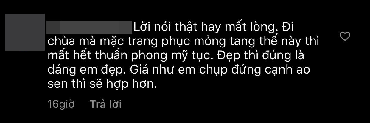 Người đẹp Việt mặc áo dài mỏng tang như tờ giấy đến chốn trang nghiêm gây bức xúc - 7