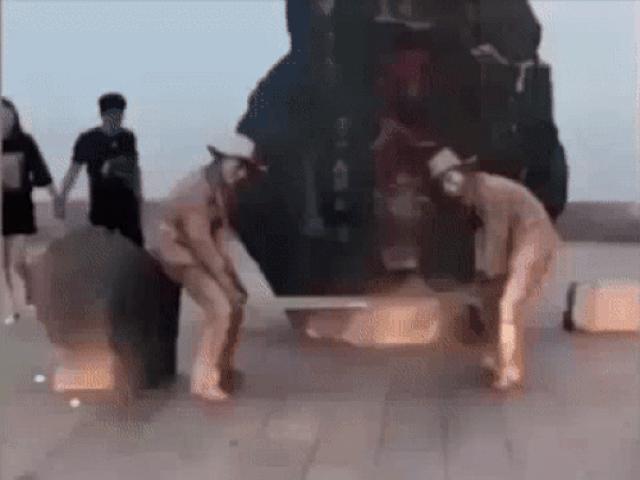 Cười 24H - Các thanh niên giả tượng dọa người nhận ngay cái kết