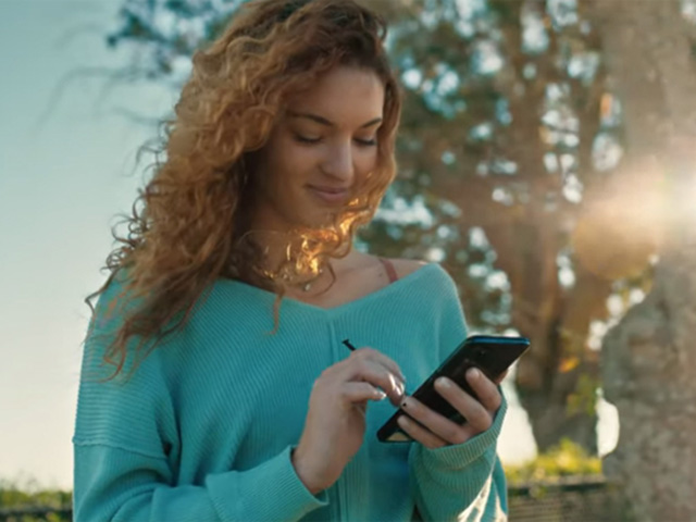 Thời trang Hi-tech - Motorola gây sốc với ba smartphone giá rẻ mới