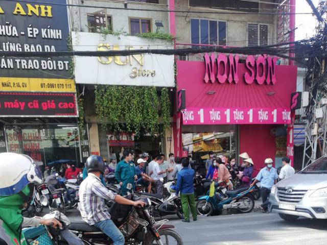 Pháp luật - Người phụ nữ chết bí ẩn trong cửa hàng thời trang ở Sài Gòn