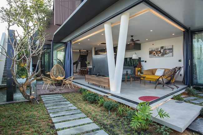 Căn nhà không chỉ mang đến không gian sống lý tưởng cho gia chủ mà còn là mẫu nhà điển hình cho giải pháp thiết kế nhà ở thân thiện môi trường.
