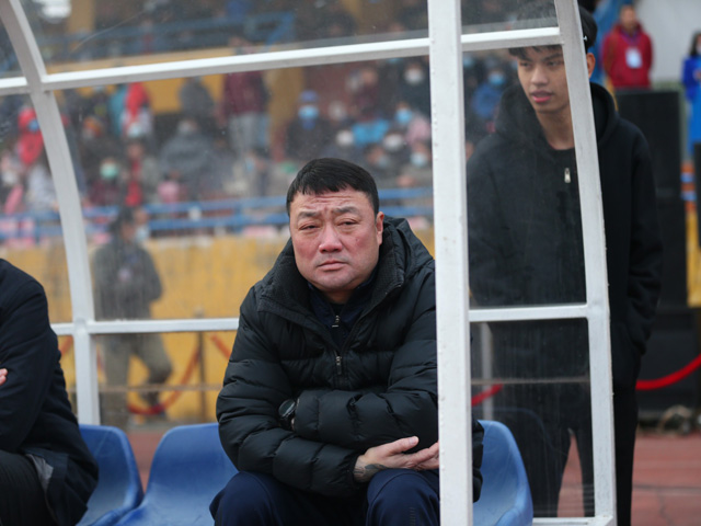 Bóng đá - Tranh cãi trận siêu cúp Quốc gia: HLV Việt Hoàng nói Viettel bị mất penalty