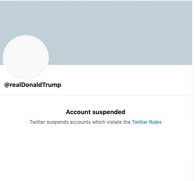 Mạng xã hội Twitter đã xóa vĩnh viễn tài khoản của ông Trump.