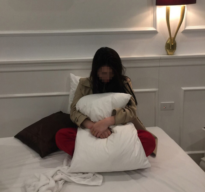 Lý Thị Thảo tại thời điểm bị bắt quả tang đang bán dâm cho “quý ông”.