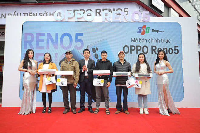 OPPO Reno5: Giật mình với con số 4,200 đơn đặt cọc mỗi ngày - 1