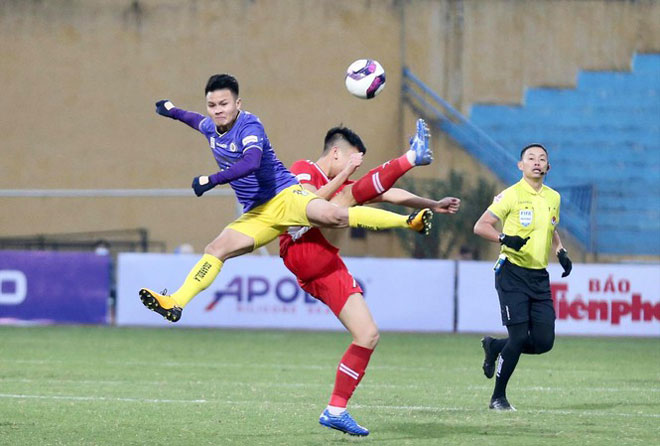 Quang Hải và đồng đội sẽ gặp không ít khó khăn ở LS V-League 2021 khi các đối thủ tăng cường lực lượng mạnh mẽ ảnh: NHƯ Ý