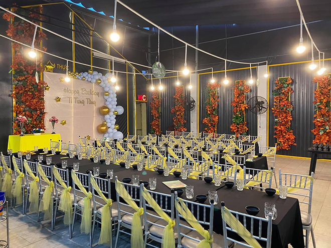 Ốc Ngon áp dụng miễn phí trang trí nên thường xuyên được khách đặt tiệc