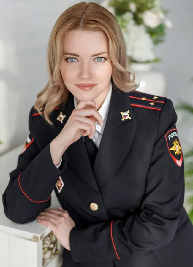 Nga được bình chọn là quốc gia có nhiều nữ binh sĩ lẫn quân nhân xinh đẹp nhất thế giới. 
