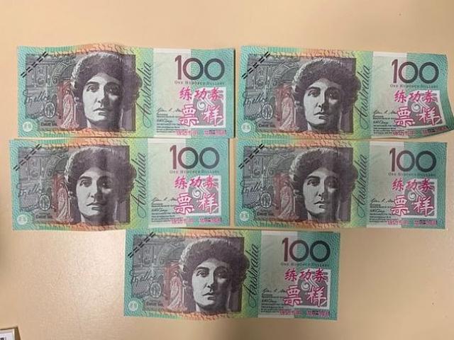 Phi thường - kỳ quặc - Dừng xe kiểm tra ma túy, bất ngờ phát hiện tiền giả in chữ TQ "chẳng giống ai"