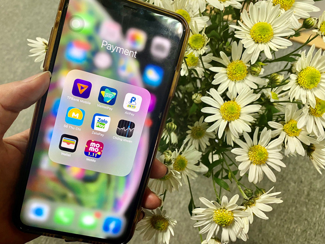 Sự phát triển của công nghệ, cùng sự thấu hiểu nhu cầu người dùng, các app tài chính cũng không ngừng cập nhật thêm nhiều tính năng mới hữu dụng với đa phần khách hàng.&nbsp;